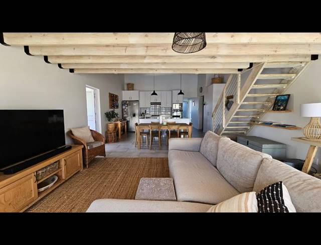 2 BEDROOM HOUSE FOR SALE IN BRITANNIA BAY